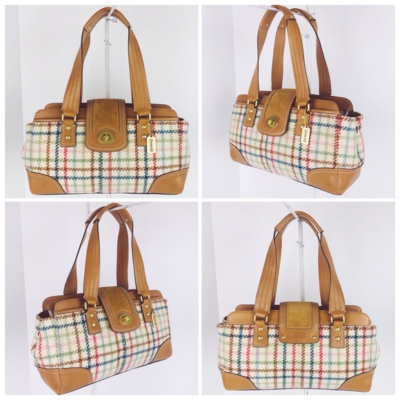 Coach Near Mint Condition! - Picture 4 of 8